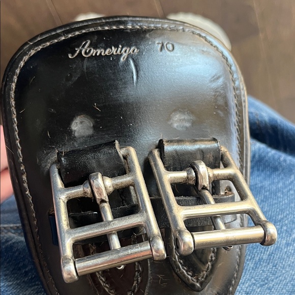 Amerigo Black Leather 70 Dressage Girth - Picture 2 of 4